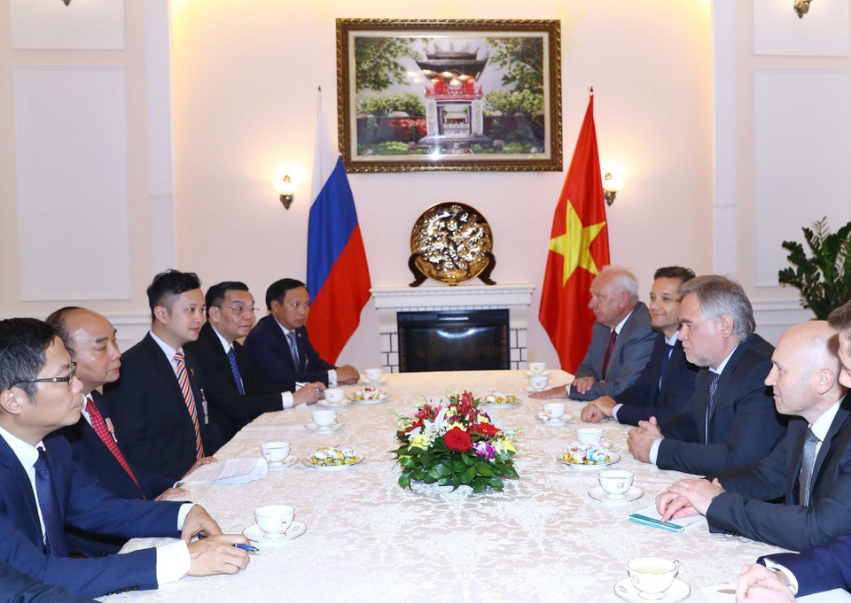 越南政府总理阮春福会见卡巴斯基实验室首席执行官Evgeny Valentinovich。图自越通社
