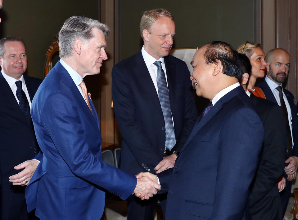 越南政府总理阮春福与瑞典大型集团领导会面。图自越通社