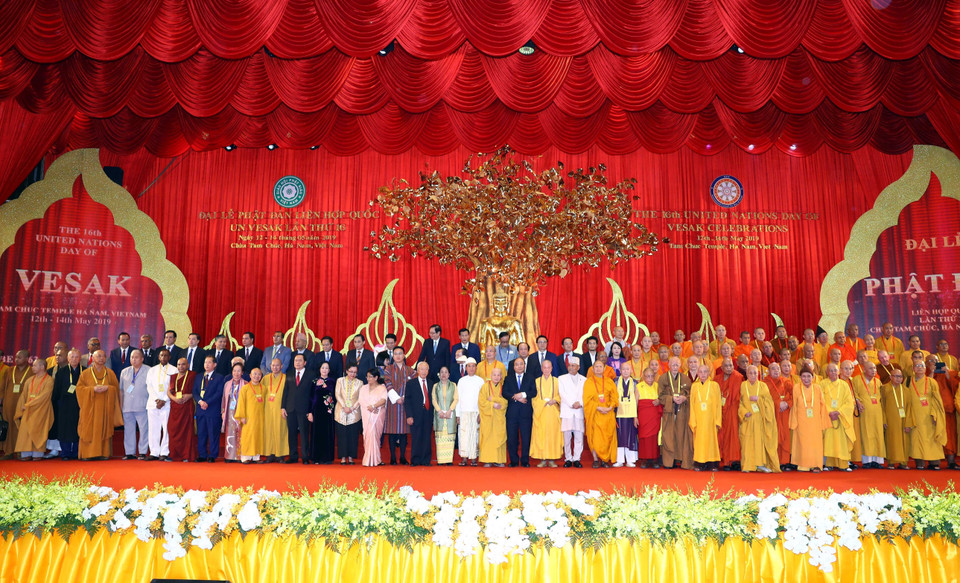 出席2019年联合国卫塞节的代表合影。图自越通社