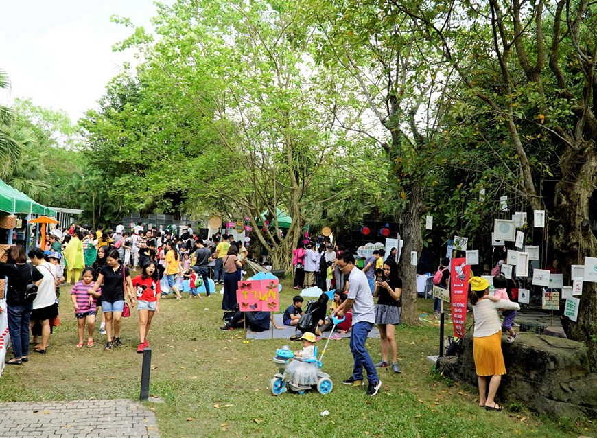 2019年KHOE创意节从11月16日至17日在兴安省文江贸易与旅游都市区举行。Vietnam+记者明孝 摄