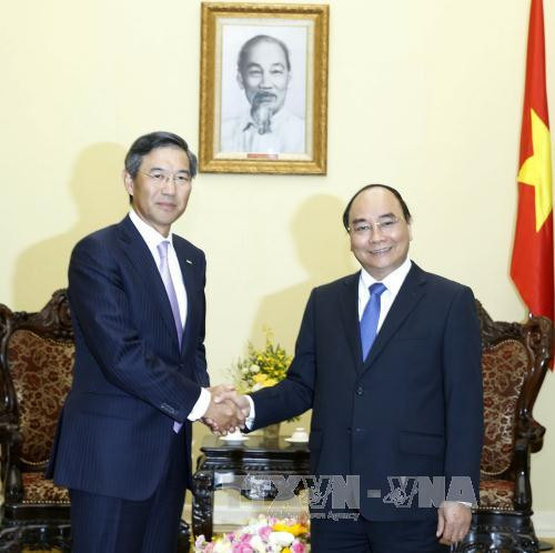  越南政府总理阮春福会见三井住友银行（SMBC）亚太地区首席执行官森章介（Shosuke Mori）。