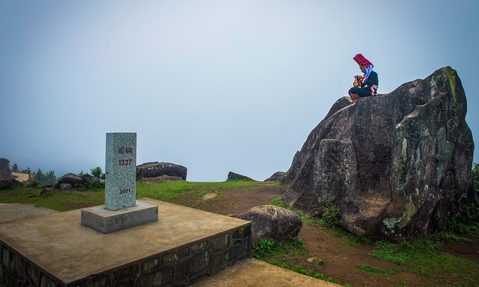 陈高宝龙的"瑶族人与1327号界标”组图获得了金牌。图自组委会