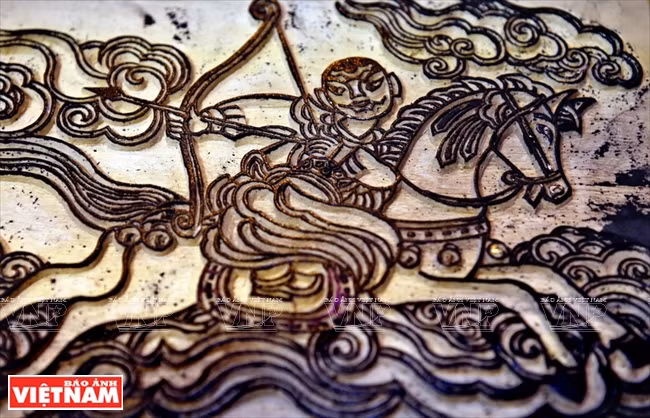 展览会展出的作品。图自《越南画报》