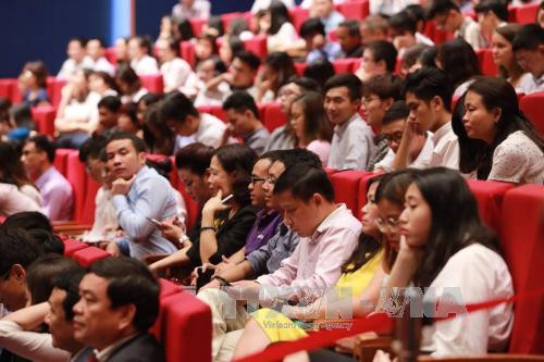  奥巴马总统对越南青年人发表重要演讲。