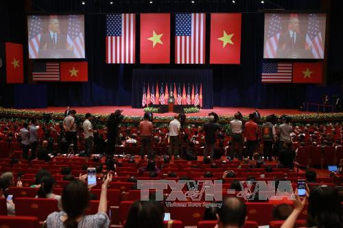  奥巴马总统对越南青年人发表重要演讲。