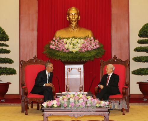 越共中央总书记阮富仲会见美国总统奥巴马。