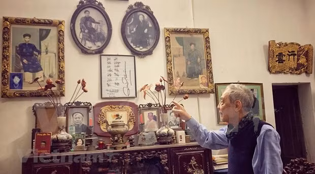 这个位于越南河内市郊区的乡镇，从公园12世纪就开始引进陶瓷技艺，经过传承，这里面已经是享誉海内外的陶瓷产地。以模仿传统陶瓷工匠陶轮为建筑设计的越南手工艺村精髓中心坐落于河内市嘉林县钵场陶瓷村中心。这不仅是保留钵场陶瓷村文化之地，且也是游客前来参观了解该村富有价值产品的理想目的地.图自Vietnam+
