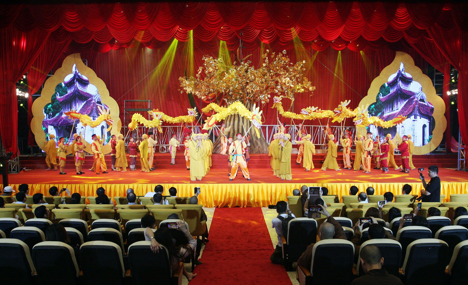 2019年联合国佛教大典组委会举行大典开幕式、闭幕式彩排。越通社记者 摄