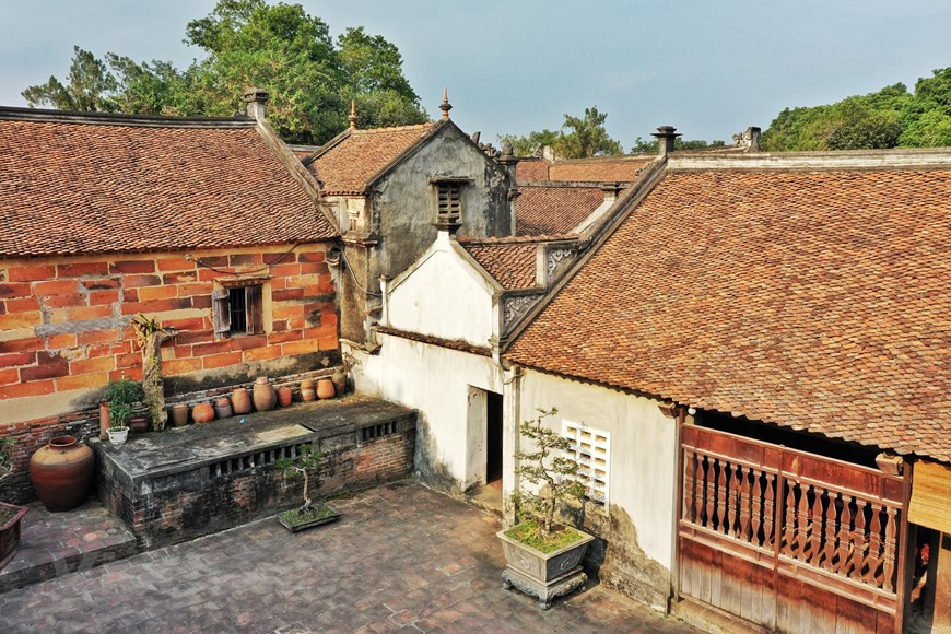 补陀寺是竹林禅派的最大佛教中心之一，是仍保留古越传统建筑原状之地。目前，该寺庙仍保留着拥有巨大文化、历史、简述和美术价值的资料、实物和古老文物。除了建筑、审美等方面的价值外，补陀寺还保留着大量汉喃文物，如包括2000块木刻版的佛经。这是越南最悠久的佛经木刻，对科研工作具有重要意义。图片来源： Vietnam+