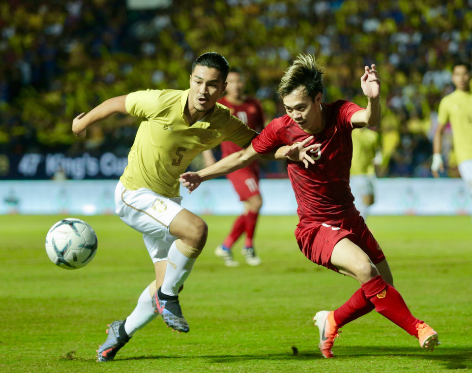 两支球队比赛的精彩瞬间。越通社记者摄 阮明进