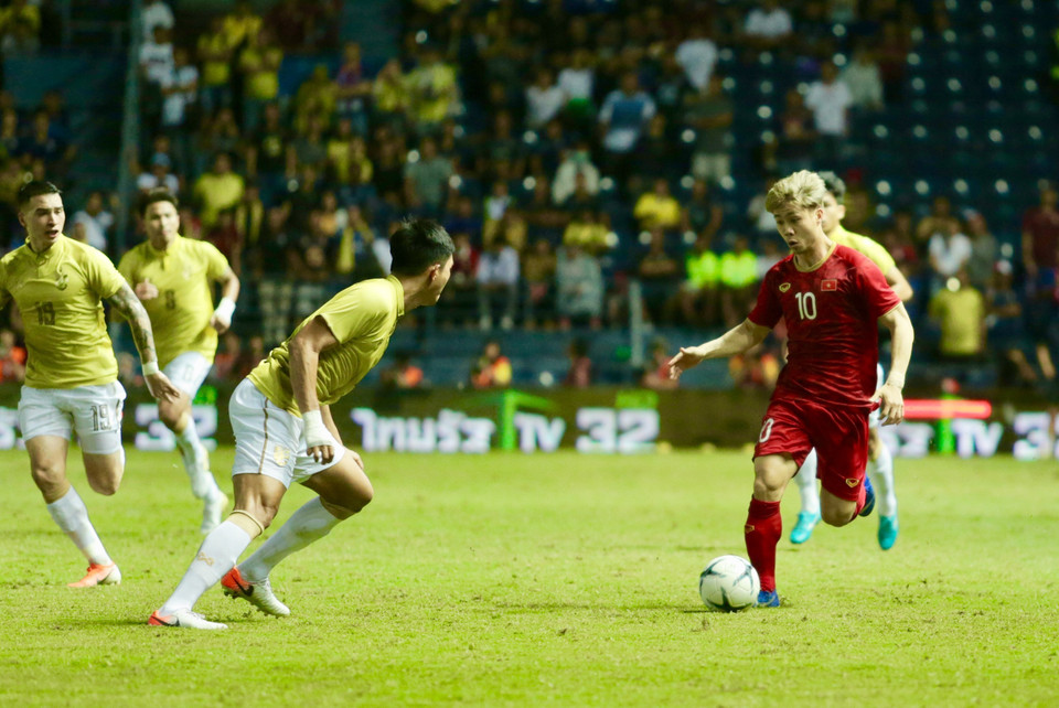 两支球队比赛的精彩瞬间。越通社记者摄 阮明进