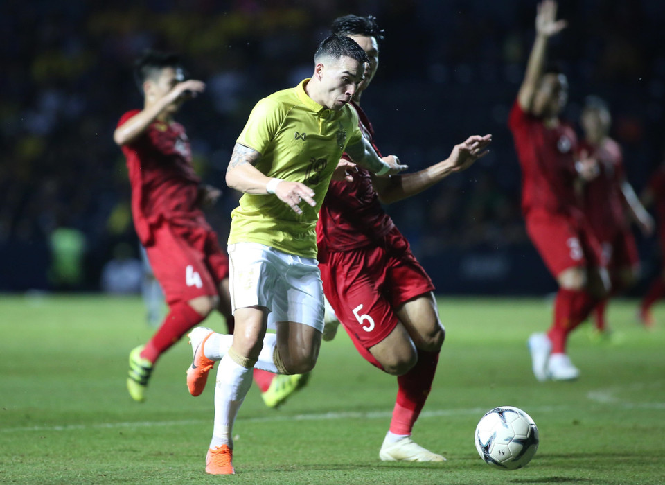 两支球队比赛的精彩瞬间。越通社记者摄 阮明进