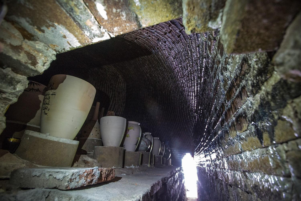 钵场陶瓷的生产厂。图自越通社
