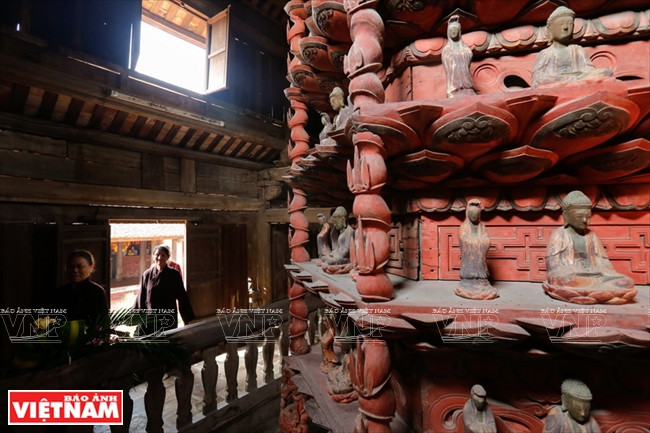 九品莲花塔是一座木塔，共六面，各宽1.2米。图自《越南画报》