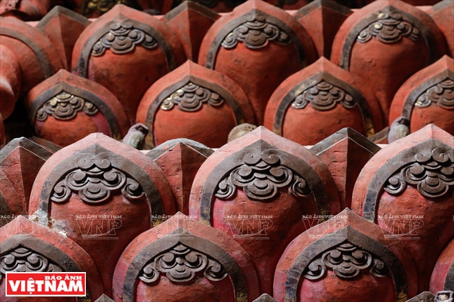 精雕细刻的莲花瓣。图自《越南画报》