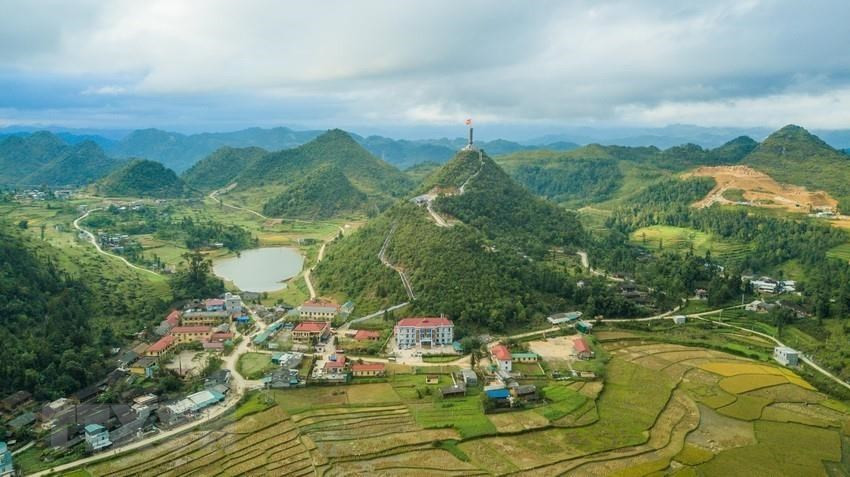 龙居（Lũng Cú）旗台。图自越通社