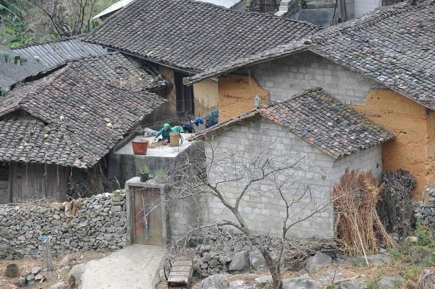 同文岩石高原蒙族人的住宅。图自越通社