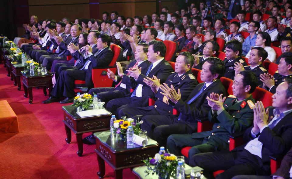 与会代表。图自越通社