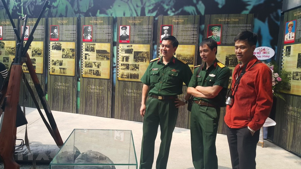 展会颇受众多游客的关注。越通社记者 青松 摄