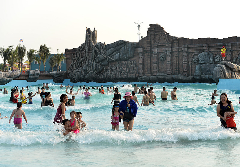 人工沙滩区。（图片来源：《人民报网》）