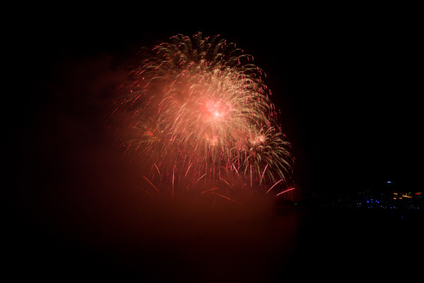 与中国队浪漫的表演节目对立，英国队的表演节目是摇滚、古典和流行音乐的完美结合。（图片来源：《人民报网》）