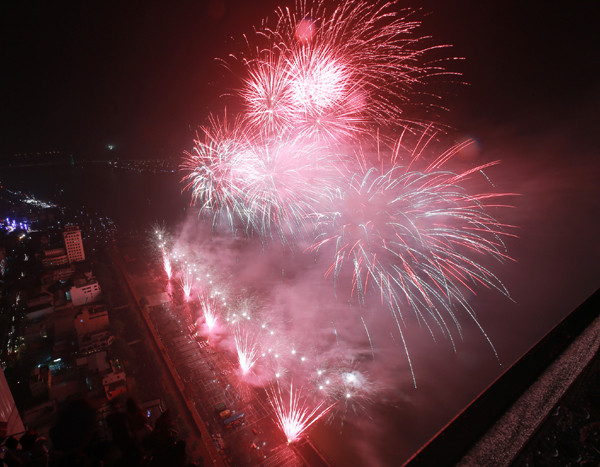 与中国队浪漫的表演节目对立，英国队的表演节目是摇滚、古典和流行音乐的完美结合。（图片来源：《人民报网》）