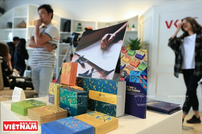 越南产品外观设计在 VKDC陈列空间。图自《越南画报》