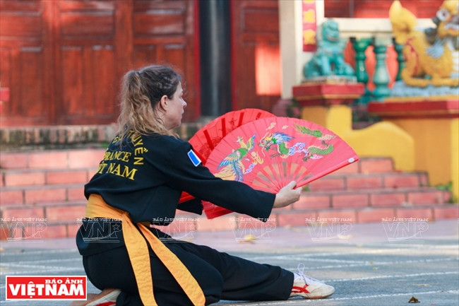 小龙堂门生练武。图自《越南画报》