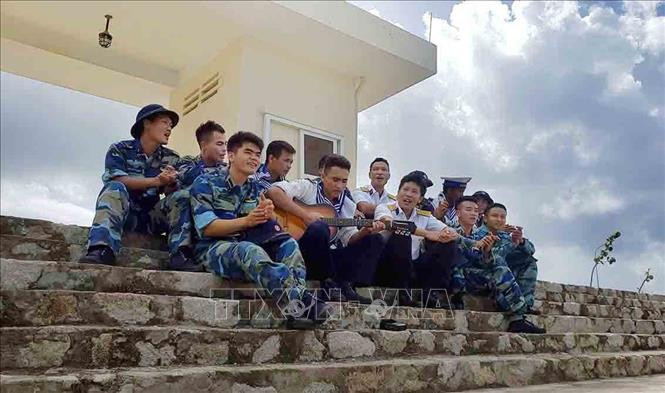 长沙群岛西礁的战士。图自越通社