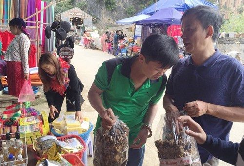 （图片来源：人民军队报）