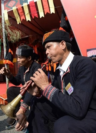 老街省瑶族同胞的跳舞春节（Tết Nhảy）。（图片来源：越南《人民军队报》）