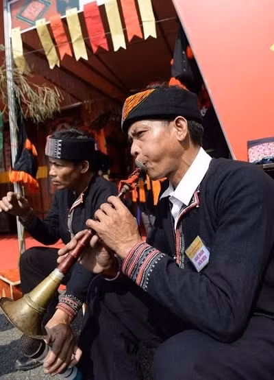 老街省瑶族同胞的跳舞春节（Tết Nhảy）。（图片来源：越南《人民军队报》）