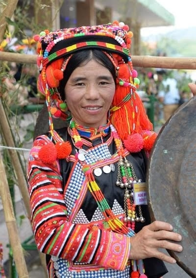 莱州省哈尼（Hà Nhì）族同胞喜迎浓郁色彩的“湖事茶”（Hồ Sự Chà）传统春节。（图片来源：越南《人民军队报》）