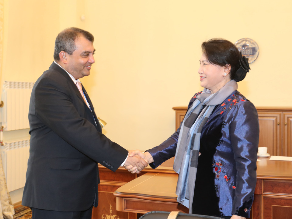 此前，越南国会主席阮氏金银在俄罗斯圣彼得堡市会见了各国议会联盟主席萨博·乔杜里。