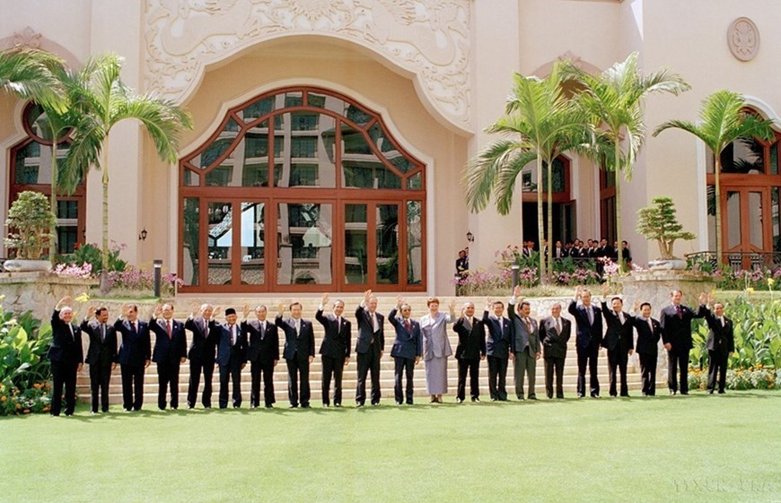 1998年11月14日，越南成为亚太经合组织（APEC）的正式成员。图自越通社