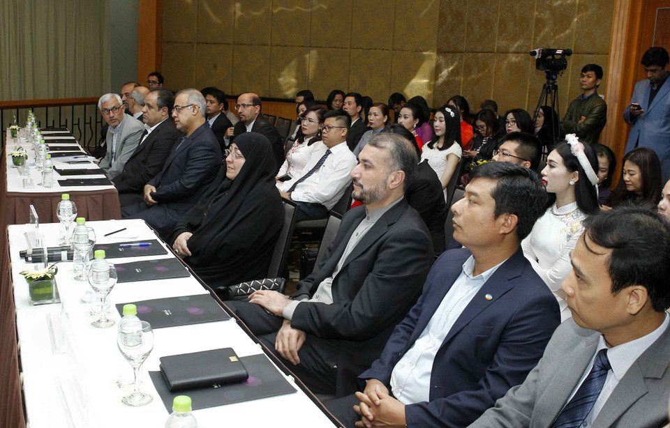 越南和伊朗企业出席越伊企业论坛。越通社记者 文叠 摄