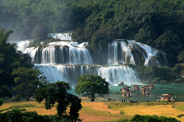 重庆县板约瀑布是东南亚在最美丽的瀑布之一。（图片来源：越南《人民报》）