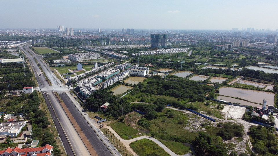 在怀德县新建的连接到升龙大道的路段。图自越通社