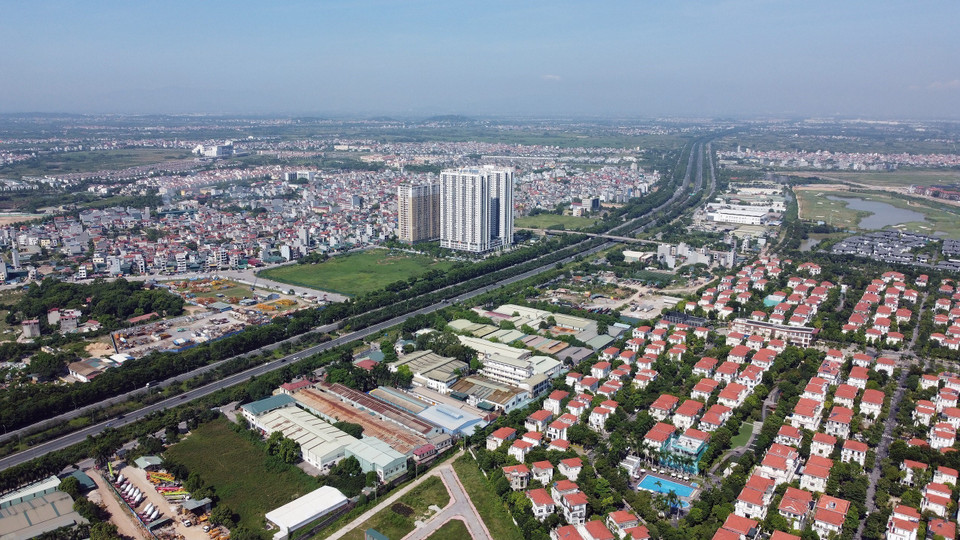 怀德、丹凤等河内以西地区的郊区县公寓大楼涌现。图自越通社