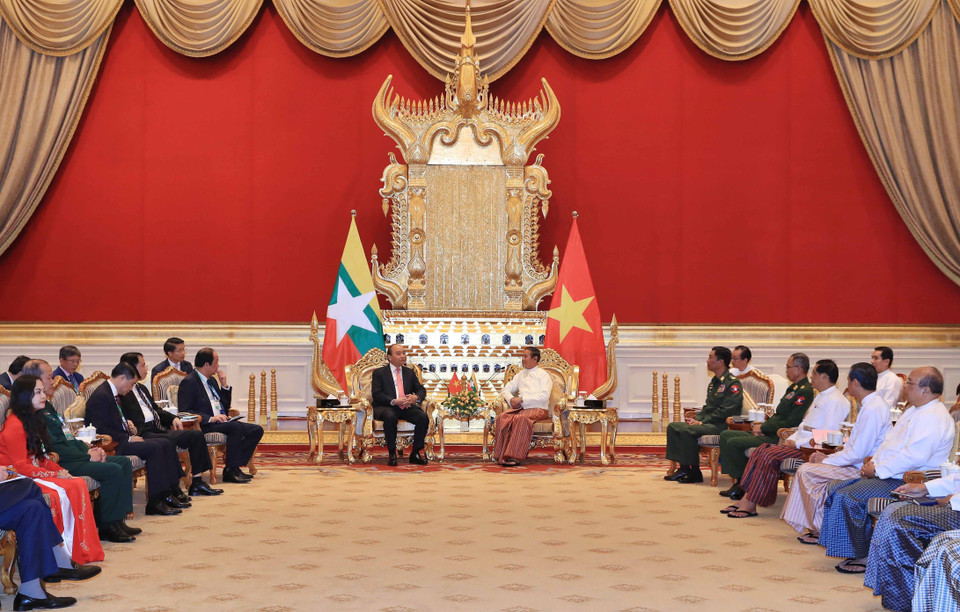 缅甸总统吴温敏会见了阮春福总理。越通社记者 统一 摄