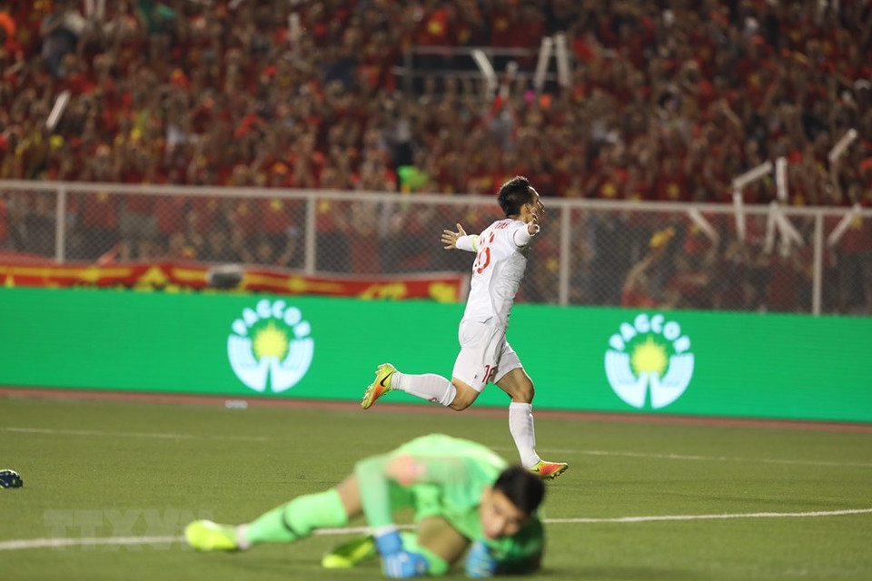 雄勇将比分扩大为2-0后的庆功动作。越通社记者 黄灵 摄