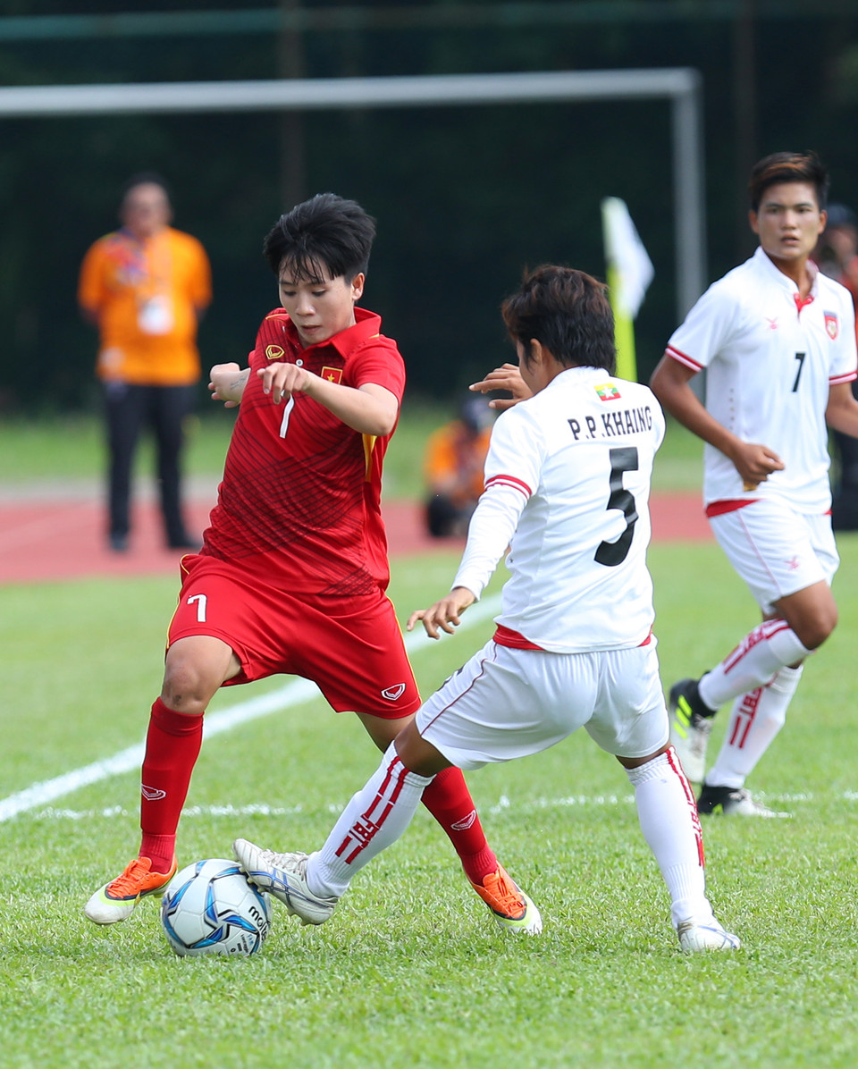 两队球员对峙不下。越通社记者 国庆 摄