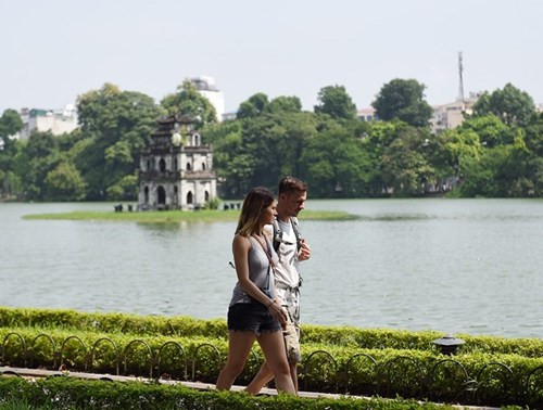 宁静祥和的河内首都生活节奏赢得外国游客的喜爱。（图片来源：人民军队报网）