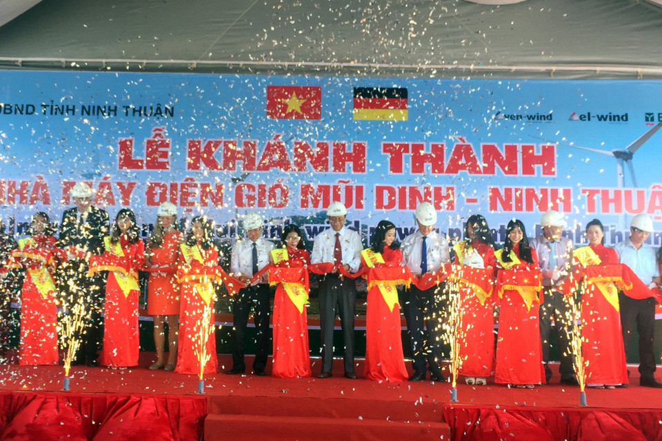 2019年4月10日，德国颖角风能发电责任有限公司同宁顺省人民委员会联合举行颖角风能发电站落成仪式。该项目一期工程的功率达37.6兆瓦，投资总额1.472万亿越盾。越通社记者 功暑 摄