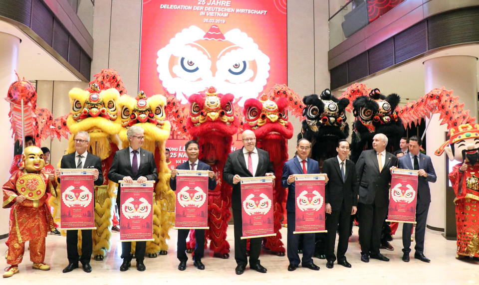 2019年3月26日晚，胡志明市德国屋落成仪式暨德国工商会驻越南代表处成立25周年纪念活动在胡志明市举行，标志着越德战略伙伴关系良好发展的重要里程碑。越通社记者 春区 摄