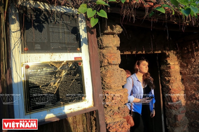  这是该古村最古老的建筑之一，是前来古村参观游客不可错过的旅游景点。（图片来源：越南画报）