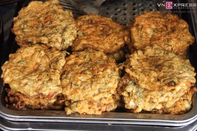 禾虫脍是河内秋天的美食（图片来源：vnexpress.net） （完）