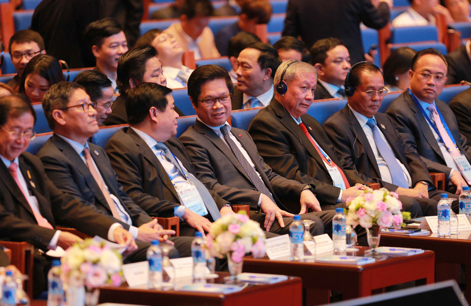  ​出席会议的各位代表。（图片来源：越通社）