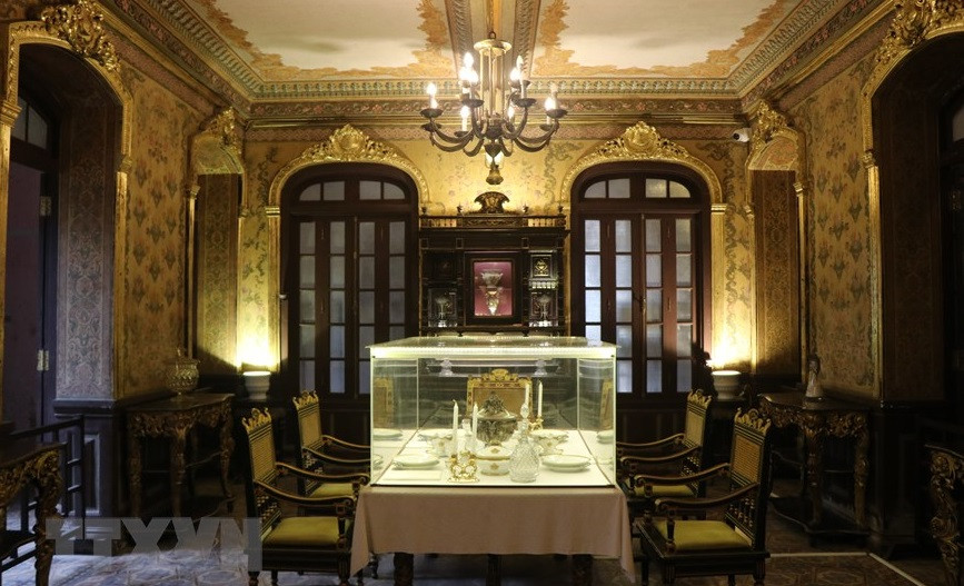 安定宫富有欧洲气息的豪华房间。图自越通社