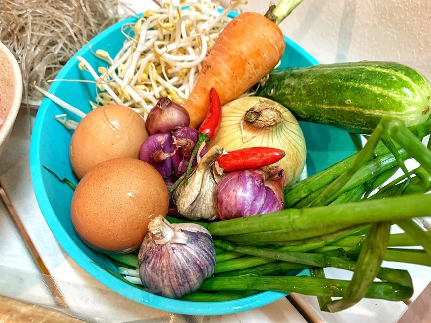 春卷的原料新鲜，而且颜色显眼。图片来源：Vietnam+